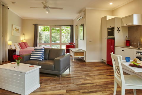 Tessies Studio At Bright - Accommodation Broome 0