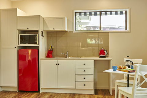 Tessies Studio At Bright - Accommodation Broome 2