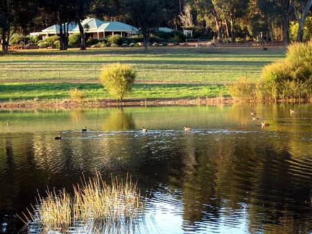 Lakeview Lodge - Accommodation Broome 2