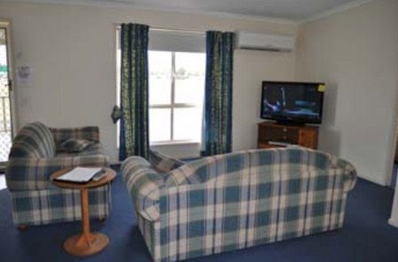 Back Obourke Accommodation - Accommodation Broome 1
