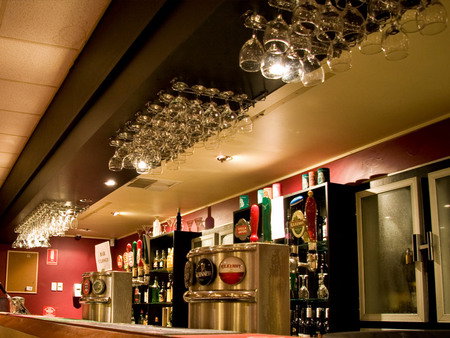 The Bull And Bush Tavern - Accommodation Broome 4