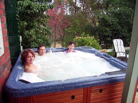 Falls Retreat Bed And Breakfast - Accommodation Broome 0