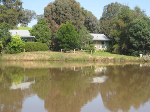 Athlone Country Cottages - Accommodation Broome 0