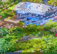 Cloud 9 Cliff Top Eagle Heights - Accommodation Broome