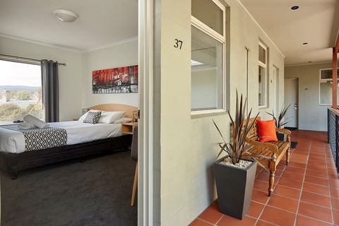 Elphin  Motel & Serviced Apartments - Accommodation Broome 1