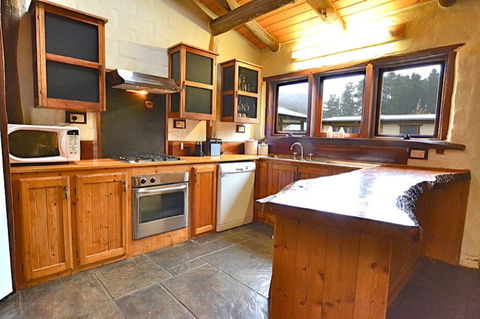 Feathertop Retreat - Accommodation Broome 0