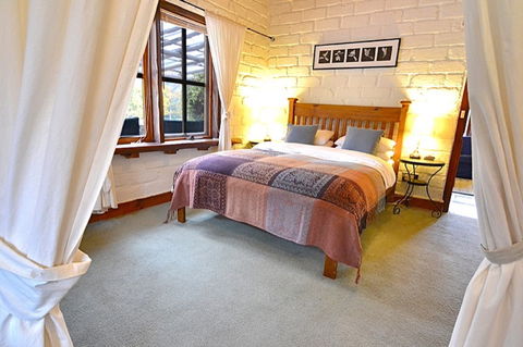 Feathertop Retreat - Accommodation Broome 2