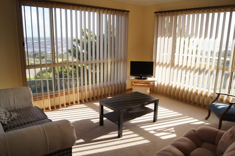 Meredith Place - Accommodation Broome 2