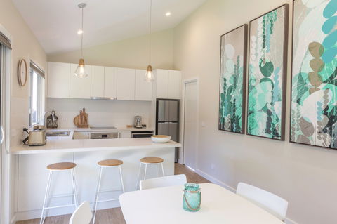 Our Place At Bright - Spring Home - Accommodation Broome 1