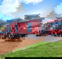 Retro River Rest Luxury Shipping Container House - Accommodation Broome