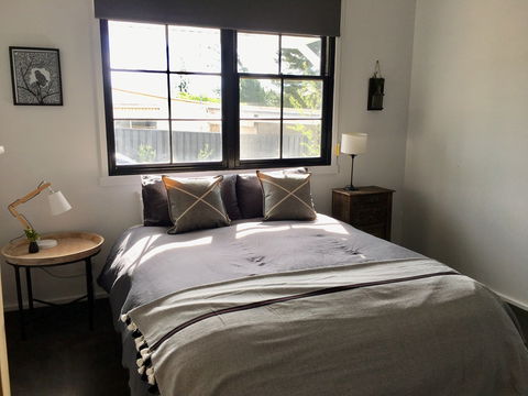 The Lakehouse Beechworth - Accommodation Broome 1