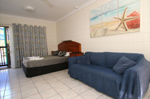 Tropical Palms Resort & 4WD Hire - Accommodation Broome 2