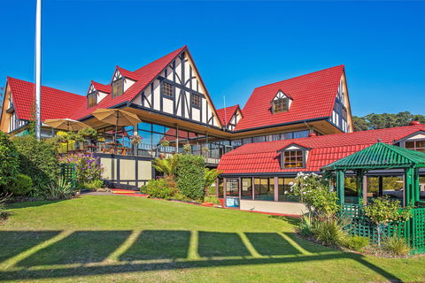 Village Family Motor Inn - Accommodation Broome 0