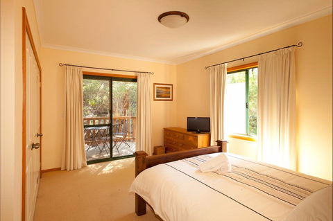 Woodfern Lodge - Accommodation Broome 0