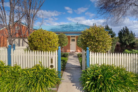 Ampleforth East - Accommodation Broome 1
