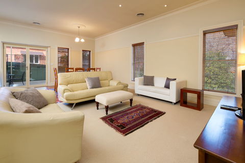Ampleforth East - Accommodation Broome 2