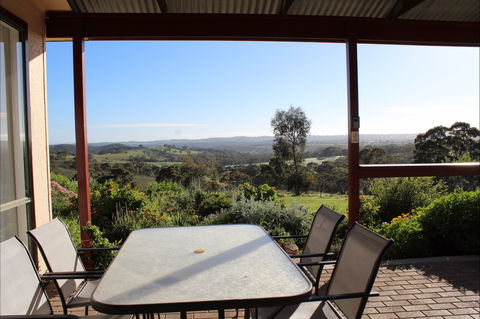 Clare View Accommodation - Clare View Cottage - Accommodation Broome 0