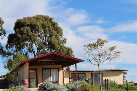Clare View Accommodation - Clare View Cottage - Accommodation Broome 1