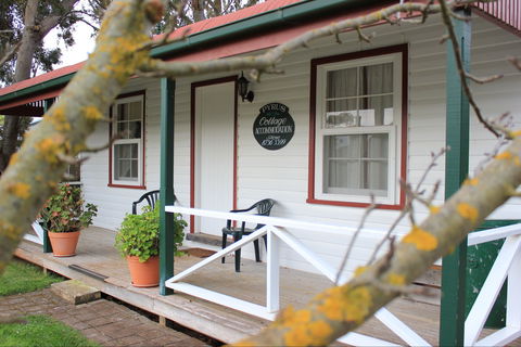 Coonawarra's Pyrus Cottage - Accommodation Broome 0