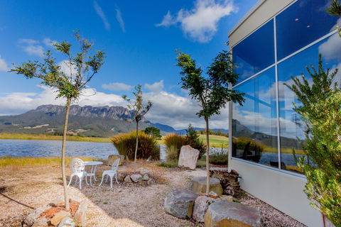 Eagles Nest Retreat - Accommodation Broome 0