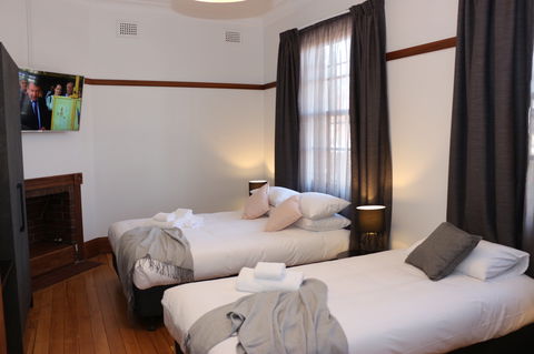 Guildford Hotel - Accommodation Broome 1