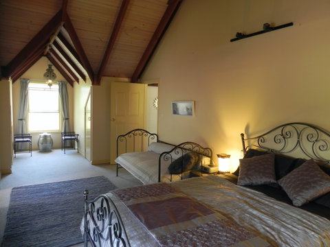 Longbeach Clifftop Retreat - Accommodation Broome 1