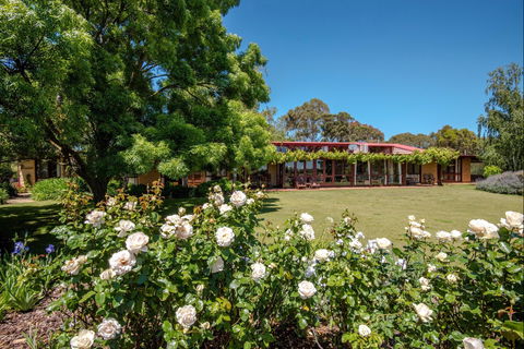 Mulberry Lodge  Country Retreat - Accommodation Broome 1