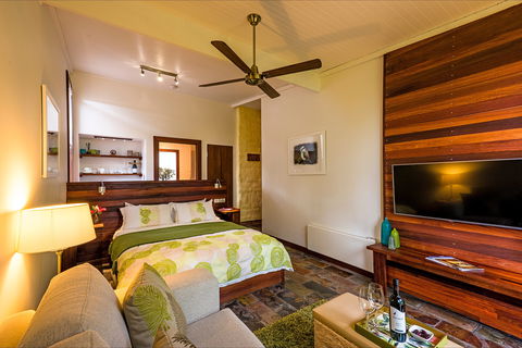 Mulberry Lodge  Country Retreat - Accommodation Broome 2