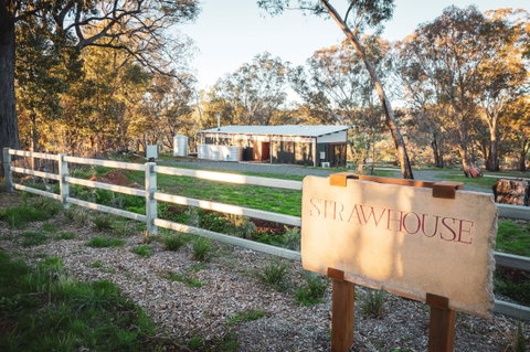 Strawhouse - Accommodation Broome 0
