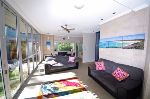 Sun Worship Crescent Head Eco Villas - Accommodation Broome 2