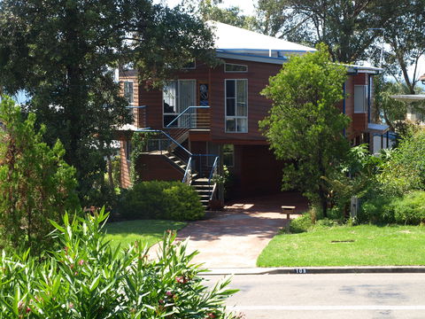 Surf House Narrawallee - Accommodation Broome 0