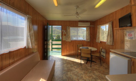 Talbingo Tourist Caravan Park - Accommodation Broome 1