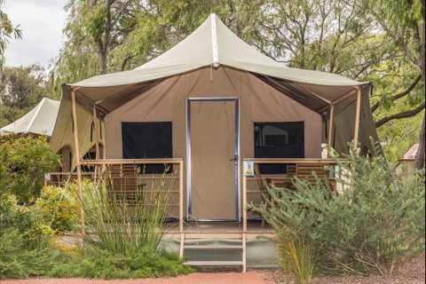 Amblin Holiday Park - Accommodation Broome 0