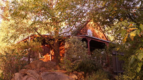 Artscape Cottage Beechworth - Accommodation Broome 0