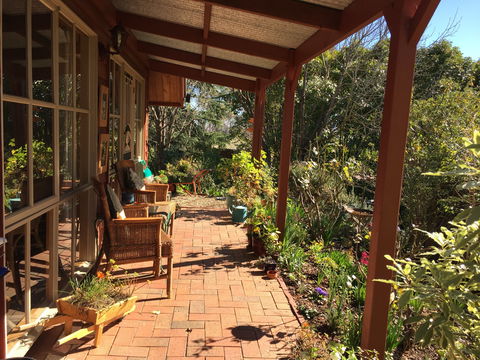 Artscape Cottage Beechworth - Accommodation Broome 1