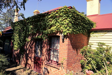 Bests Cottage Great Western - Accommodation Broome 0