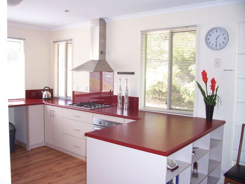 Century 21 SouthCoast: All Decked Out - Accommodation Broome 2