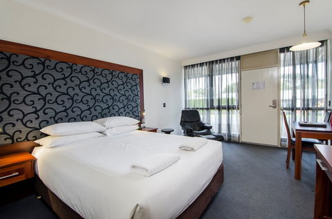 Commodore On The Park - Accommodation Broome 2