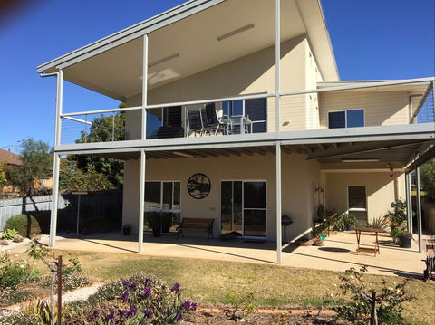 Lyreen's Apartment Bed And Breakfast - Accommodation Broome 0