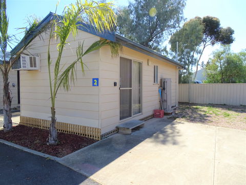 Moonta Bay Cabins - Cabin 2 - Accommodation Broome 0