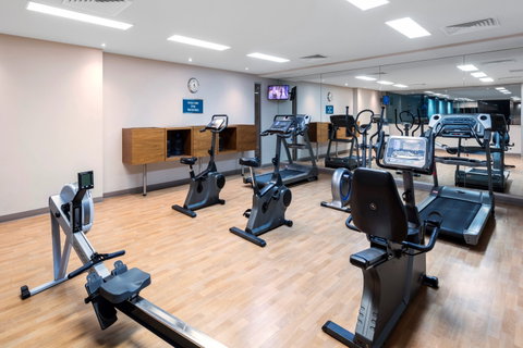 Oaks Glenelg Plaza Pier Suites - Accommodation Broome 2