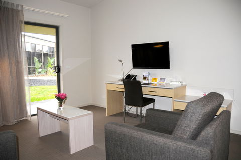 Quality Suites Seasons 5 Resort - Accommodation Broome 1