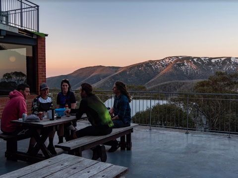 Viking Alpine Lodge - Accommodation Broome 1