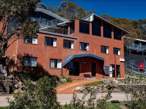 Viking Alpine Lodge - Accommodation Broome 2