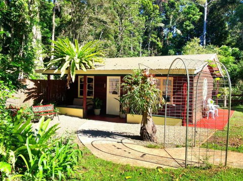 Curtis Falls Mountain Retreat - Accommodation Broome 7