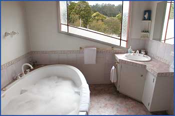 A Camelot Tower And Penthouse - Accommodation Broome 3