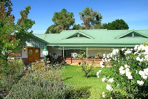 Dixons Creek VIC Accommodation Broome