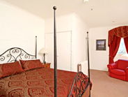 Crest Castle Bed And Breakfast - Accommodation Broome 1