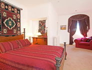 Crest Castle Bed And Breakfast - Accommodation Broome 3