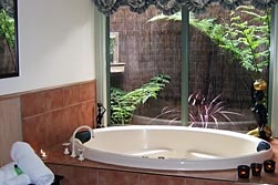 Eagle Hammer Cottages - Accommodation Broome 4